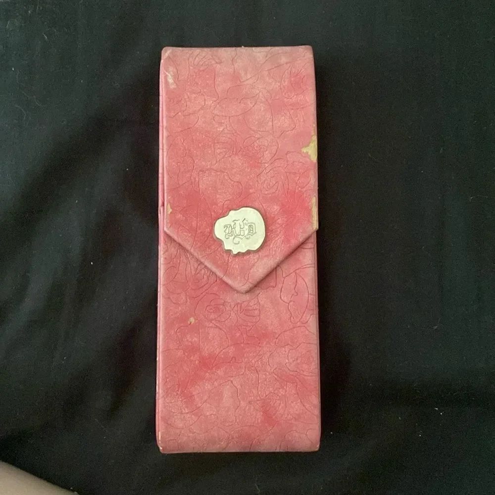 Kat Von D Brush Red Case
